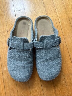 Grunland Vegan Clogs size 8.5 women/7 men